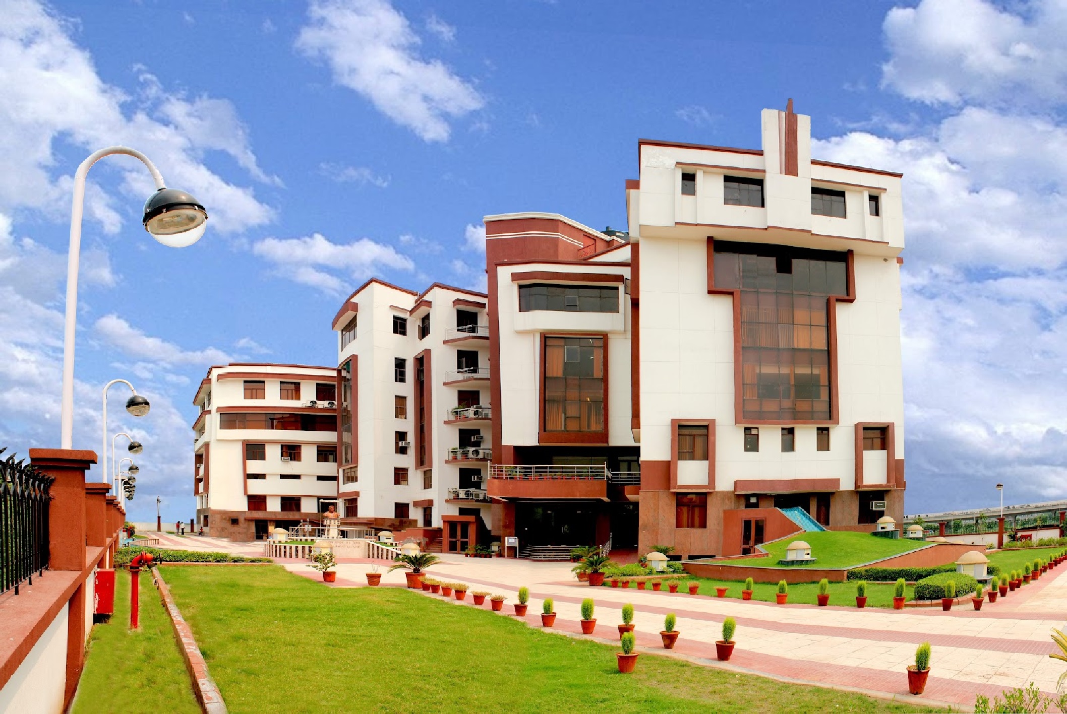 Lal Bahadur Shastri Institute of Management